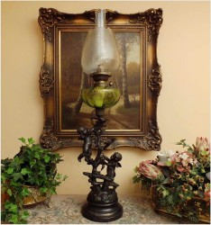 LAMPA NAFTOWA, CUEILLETTE DE POMMES - Henryk KOSSOWSKI (1855-1921), polski rzeźbiarz