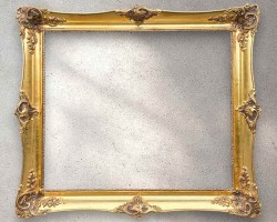 Stara rama po renowacji i złoceniu o wymiarach obrazu (80cm x 70cm) XXw.