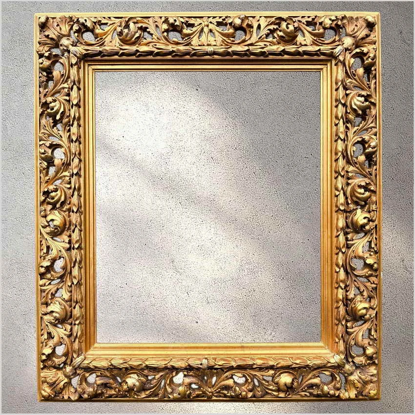 Polecamy! Stara złocona ażurowa rama do obrazu o wymiarach (60cm x 50cm) XIXw. 