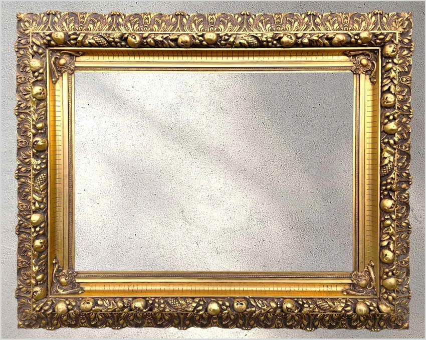 Rama po renowacji i złoceniu o wymiarach obrazu (70cm x 50cm) XXw.