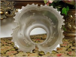 UNIKAT! STARY KLOSZ Z FALBANĄ DO LAMPY NAFTOWEJ (ORYGINAŁ XIXw.)