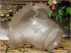 UNIKAT! STARY KLOSZ Z FALBANĄ DO LAMPY NAFTOWEJ (ORYGINAŁ XIXw.)