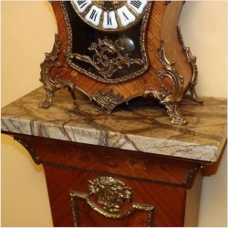 STOJĄCY ZEGAR W STYLU BOULLE Z KONSOLĄ - INTARSJA, BRĄZ, MARMUR 170CM.