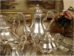 POLECAMY! DUŻA PAŁACOWA ZASTAWA POSREBRZANA - KAWA,HERBATA XIX.w