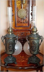WYJĄTKOWY KOMPLET! DUŻE PAŁACOWE LAMPY NAFTOWE Z PUTTO 1890r.