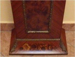 STOJĄCY ZEGAR W STYLU BOULLE Z KONSOLĄ - INTARSJA, BRĄZ, MARMUR 170CM.