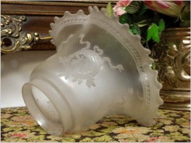 UNIKAT! STARY KLOSZ Z FALBANĄ DO LAMPY NAFTOWEJ (ORYGINAŁ XIXw.)