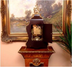 DUŻY ZEGAR Z INTARSJĄ W STYLU CHARLES BOULLE 58CM.