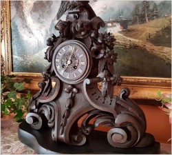 Stary Zegar z Motywem Myśliwskim Rzeźbiony w Drewnie 50cm - Francja XIXw.