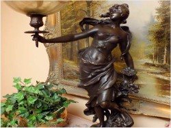 STARA DUŻA LAMPA NAFTOWA - AUGUSTE MOREAU  XIXw. / 86 CM.