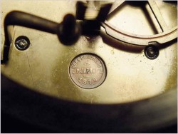 WYJĄTKOWY KOMPLET MOSIĘŻNY, ZEGAR ZE ŚWIECZNIKAMI  - ROCOCO 1878 ROK