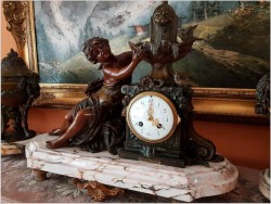 Polecamy! Duży medalowy zegar figuralny z wazami "La Fontaine aux Mesanges" ( par F. Moreau) XIXw.