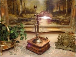 UNIKAT! MOSIĘŻNA LAMPA BANKIERKA Z REGULACJĄ WYSOKOŚCI I KALENDARZEM!