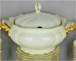 PIĘKNY ROSENTHAL 'VIKTORIA' SERWIS OBIADOWY 12 OSÓB. ECRU/ZŁOTO 1938 ROK. (45 ELEMENTÓW)