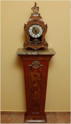 STOJĄCY ZEGAR W STYLU BOULLE Z KONSOLĄ - INTARSJA, BRĄZ, MARMUR 170CM.