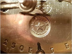 Polecamy! Duży medalowy zegar figuralny z wazami "La Fontaine aux Mesanges" ( par F. Moreau) XIXw.